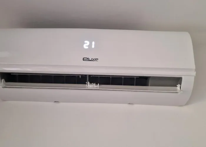 Apartment Avec Jardin Privatif *